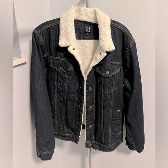 GAP Dark wash denim Sherpa Trucker Jacket NEW - Picture 1 of 10